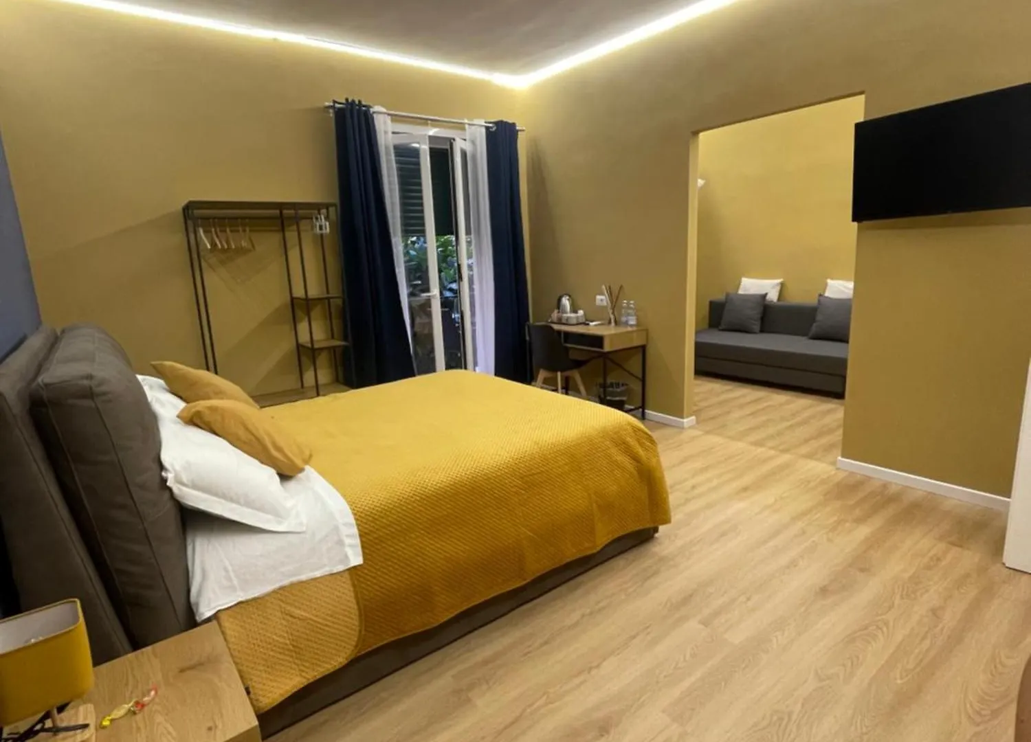 Bed & Breakfast Vomero Suite And Deluxe Room B&B Napoli Italy